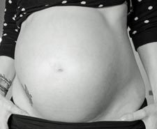 Живот на 35-ой неделе беременности