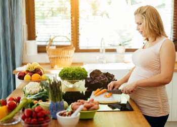 Какие витамины, минералы и питательные вещества необходимы во время беременности?